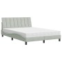 Bett mit hellgrauem Samtmatratze 140x190 cm von , Betten und Lattenroste - Ref: Foro24-3208592, Preis: 397,59 €, Rabatt: %