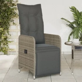 Zwei Garten-Liegestühle und Kissen aus grauem Kunststoff-Rattan. von , Gartenstühle - Ref: Foro24-365702, Preis: 307,41 €, Ra...