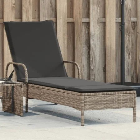 Liegestuhl mit Rädern und grauem Kunststoff-Rattankissen von , Liegen - Ref: Foro24-368310, Preis: 172,13 €, Rabatt: %