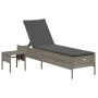 Lounger with gray synthetic rattan cushion and table by , Loungers - Ref: Foro24-4002730, Price: 159,72 €, Discount: %