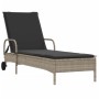 Tumbona con ruedas y cojín ratán sintético gris claro by , Loungers - Ref: Foro24-368313, Price: 163,86 €, Discount: %