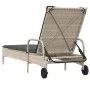 Liegestuhl mit Rädern und Kissen aus hellem grauem synthetischem Rattan. von , Liegen - Ref: Foro24-368313, Preis: 171,35 €, ...