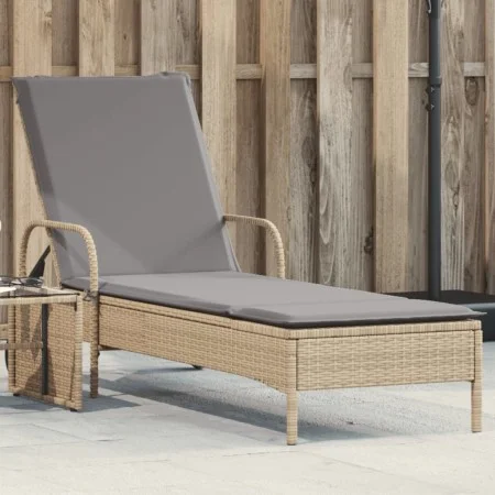 Tumbona con ruedas y cojín ratán sintético beige de , Tumbonas - Ref: Foro24-368311, Precio: 171,35 €, Descuento: %