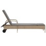 Liegestuhl mit Rädern und Kissen aus synthetischem Rattan in Beige. von , Liegen - Ref: Foro24-368311, Preis: 164,15 €, Rabat...