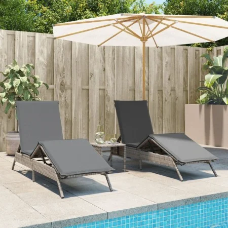 Tumbonas con mesita 2 unidades ratán sintético gris von , Liegen - Ref: Foro24-4002712, Preis: 274,11 €, Rabatt: %