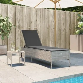 Tumbona con cojín y mesita ratán sintético gris claro by , Loungers - Ref: Foro24-4002733, Price: 174,08 €, Discount: %