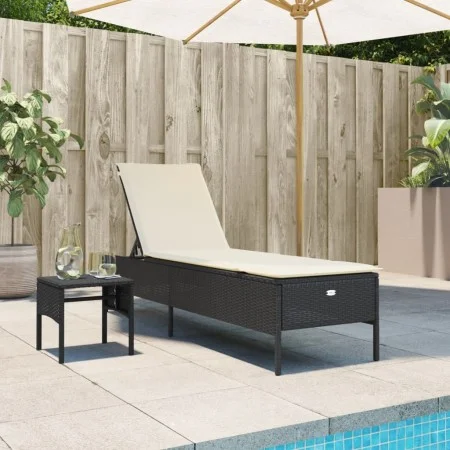 Tumbona con mesita y cojín ratán sintético negro by , Loungers - Ref: Foro24-4002728, Price: 169,41 €, Discount: %