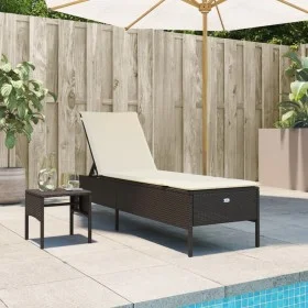 Lounger with cushion and brown synthetic rattan side table by , Loungers - Ref: Foro24-4002729, Price: 168,19 €, Discount: %