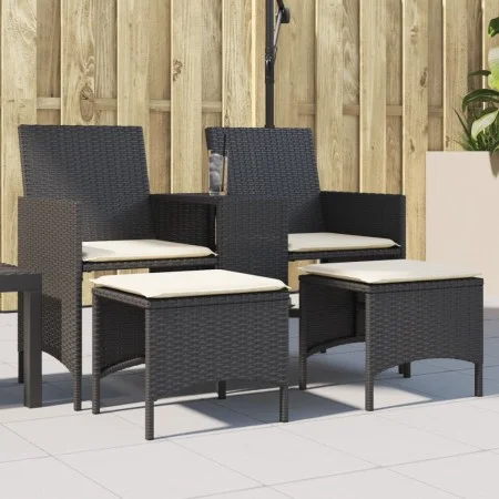 Zweiplätziges Gartensofa mit Tisch und Hockern aus schwarzem PE-Rattan. von , Outdoor-Sofas - Ref: Foro24-4003890, Preis: 184...