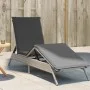 Liegestuhl mit hellem grauem synthetischem Rattan-Kissen. von , Liegen - Ref: Foro24-4002706, Preis: 144,30 €, Rabatt: %