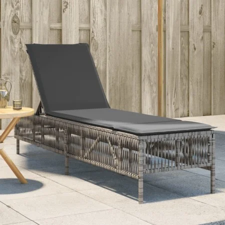 Liegestuhl mit synthetischem Rattan und grauem Kissen von , Liegen - Ref: Foro24-4002739, Preis: 143,24 €, Rabatt: %