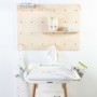 CHILDHOME Tablero de clavijas con estantes de pared natural