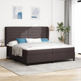 Cama con somier y colchón Marrón Oscuro 200x200 cm Tela de , Camas y somieres - Ref: Foro24-3340525, Precio: 701,40 €, Descue...