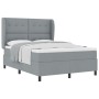 Cama con somier y colchón Gris Claro 140x190 cm Tela de , Camas y somieres - Ref: Foro24-3340557, Precio: 539,28 €, Descuento: %