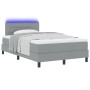 Marco de cama con colchón Gris claro Tela 120 x 200 cm von , Betten und Lattenroste - Ref: Foro24-3342121, Preis: 390,02 €, R...