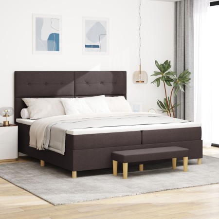 Cama con Base de Muelles con Colchón y Banqueta Marrón Oscura 200x200 cm Tela by , Beds and slatted bases - Ref: Foro24-33443...