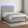 Cama box spring colchón y luces LED tela gris claro 140x200 cm