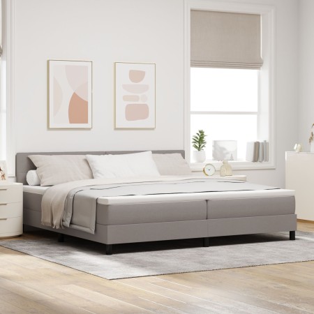 Cama con somier y colchón gris taupe 200x200 cm Tela von , Betten und Lattenroste - Ref: Foro24-3338717, Preis: 624,87 €, Rab...