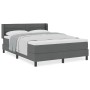 Cama con box spring y colchón gris oscuro 140x200 cm de tela, Diseño de cabecero de líneas gris oscuro 140 cm de tela by , Be...