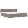 Cama con Somier y Colchón Taupe 200x200 cm Tela, Cabecera Diseño de Líneas Taupe 200 cm Tela von , Betten und Lattenroste - R...