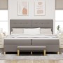 Cama Box Spring con colchón y banco Taupe 200x200 cm Tela de , Camas y somieres - Ref: Foro24-3344328, Precio: 834,68 €, Desc...