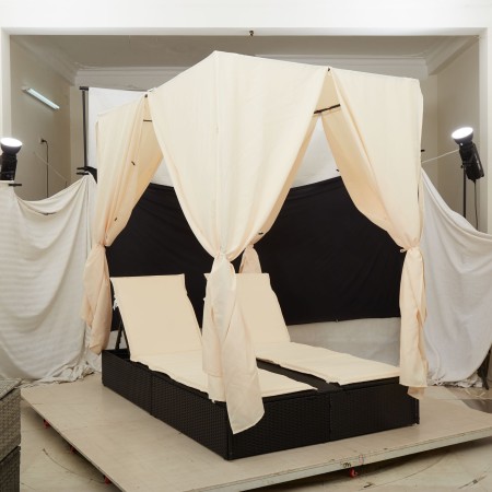 Chaiselongue Doble  con Techo y Cortinas de Poliratán Negro | Foro24.es | Tu tienda online para hogar, jardín y más Foro24.es