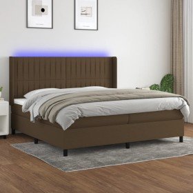 Cama box spring colchón luces LED tela marrón oscuro 200x200 cm en Camas y somieres | Comprar online en Foro24