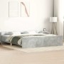 Estructura de cama con cabecero piecero gris hormigón 180x200cm