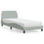 Cama con colchón terciopelo gris claro 90x190 cm en Camas y somieres | Comprar online en Foro24