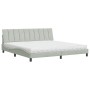 Cama con colchón terciopelo gris claro 200x200 cm