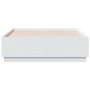 Estructura de cama con LED madera ingeniería blanco 135x190 cm