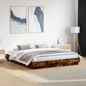 Estructura de cama madera de ingeniería roble ahumado 200x200cm en Camas y somieres | Comprar online en Foro24