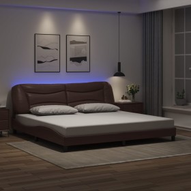 Estructura cama con luces LED cuero sintético marrón 200x200 cm