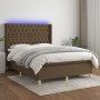 Cama box spring colchón luces LED tela marrón oscuro 140x200cm de vidaXL, Camas y somieres - Ref: Foro24-3139120, Precio: 542...