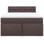 Cama box spring con colchón tela marrón oscuro 160x200 cm en Camas y somieres | Comprar online en Foro24