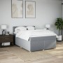 Cama box spring con colchón tela gris claro 140x200 cm en Camas y somieres | Comprar online en Foro24
