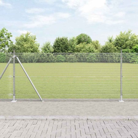 Reja con postes Plateado 0.8 x 10 m Acero