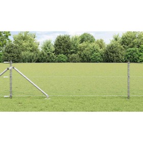 Reja con postes Plateado 0.6 x 10 m Acero recubierto de PVC