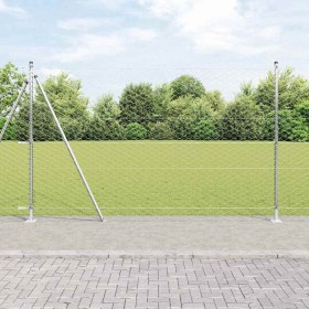Reja con postes Plateado 1.6 x 10 m Acero recubierto de PVC