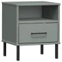 Mesita de noche patas de metal madera maciza pino gris OSLO de vidaXL, Mesitas de noche - Ref: Foro24-350971, Precio: 62,40 €...