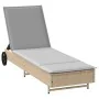 Tumbona con ruedas y cojín ratán sintético beige de , Tumbonas - Ref: Foro24-4104036, Precio: 166,51 €, Descuento: %