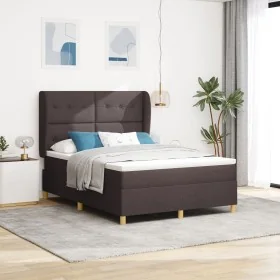 Cama tipo box spring con colchón marrón oscuro