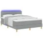Cama con somier con colchón y LED Gris claro 140x190 cm Tela by , Beds and slatted bases - Ref: Foro24-3342359, Price: 471,11...